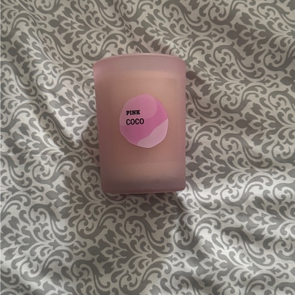 New PINK Pink Coco Candle - Picture 3 of 3